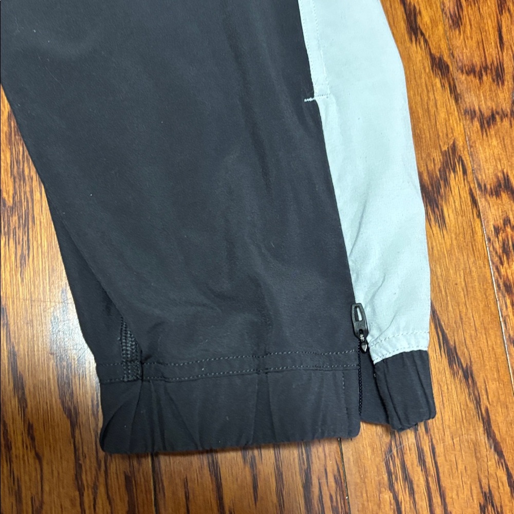 Lululemon Black & White Joggers Women’s Size: 14 - Picture 8 of 9